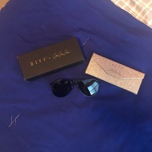 DIFF Eyewear // Jessie James Decker Collection